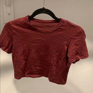 J. Galt (brandy melville) maroon cropped T